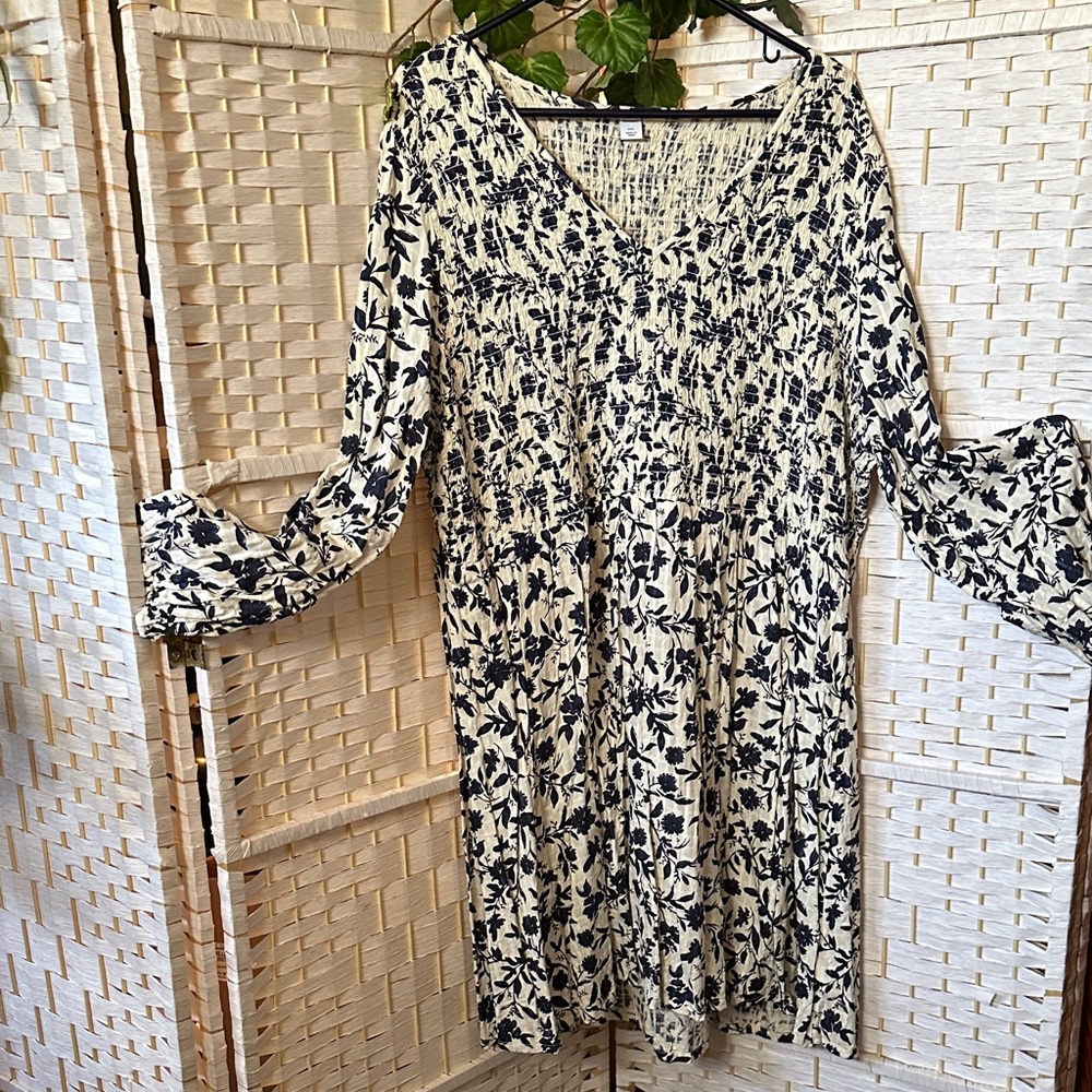 Old Navy floral dress